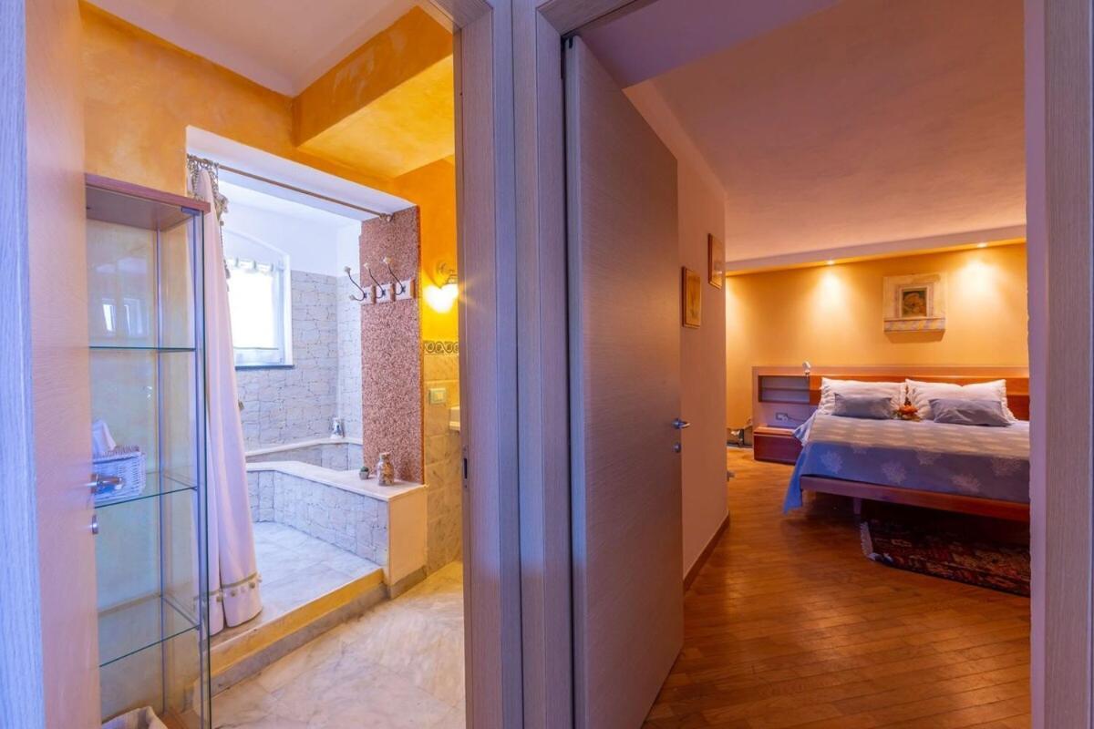 La Casa Fra Gli Ulivi Luxury Apartments With Pool Near Cinque Terre And Tuscany Monte Marcello Exterior foto