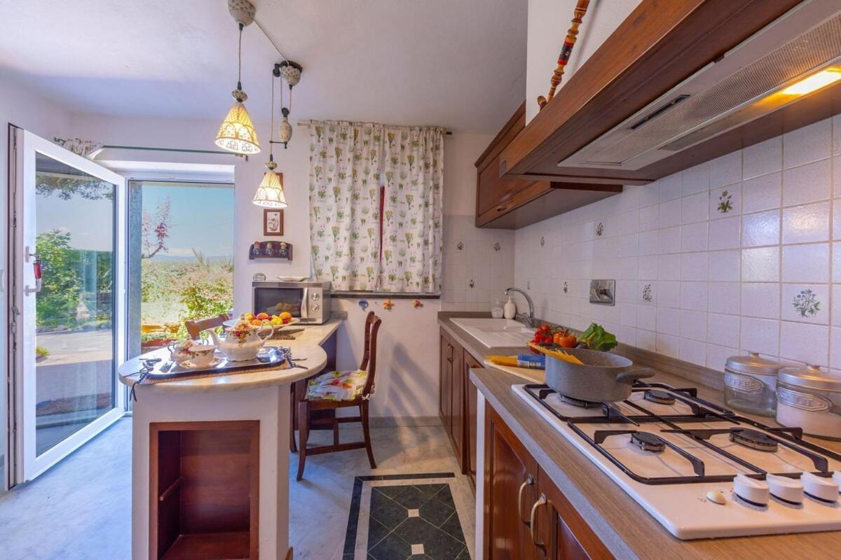 La Casa Fra Gli Ulivi Luxury Apartments With Pool Near Cinque Terre And Tuscany Monte Marcello Exterior foto